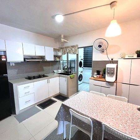 Naura Homestay Selangor Kuala Lumpur Cuevas de Batu Exterior foto