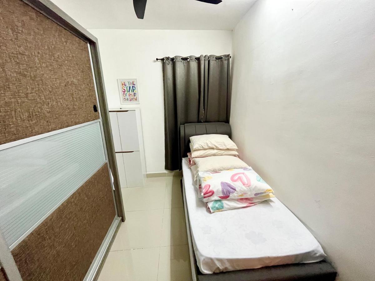 Naura Homestay Selangor Kuala Lumpur Cuevas de Batu Exterior foto