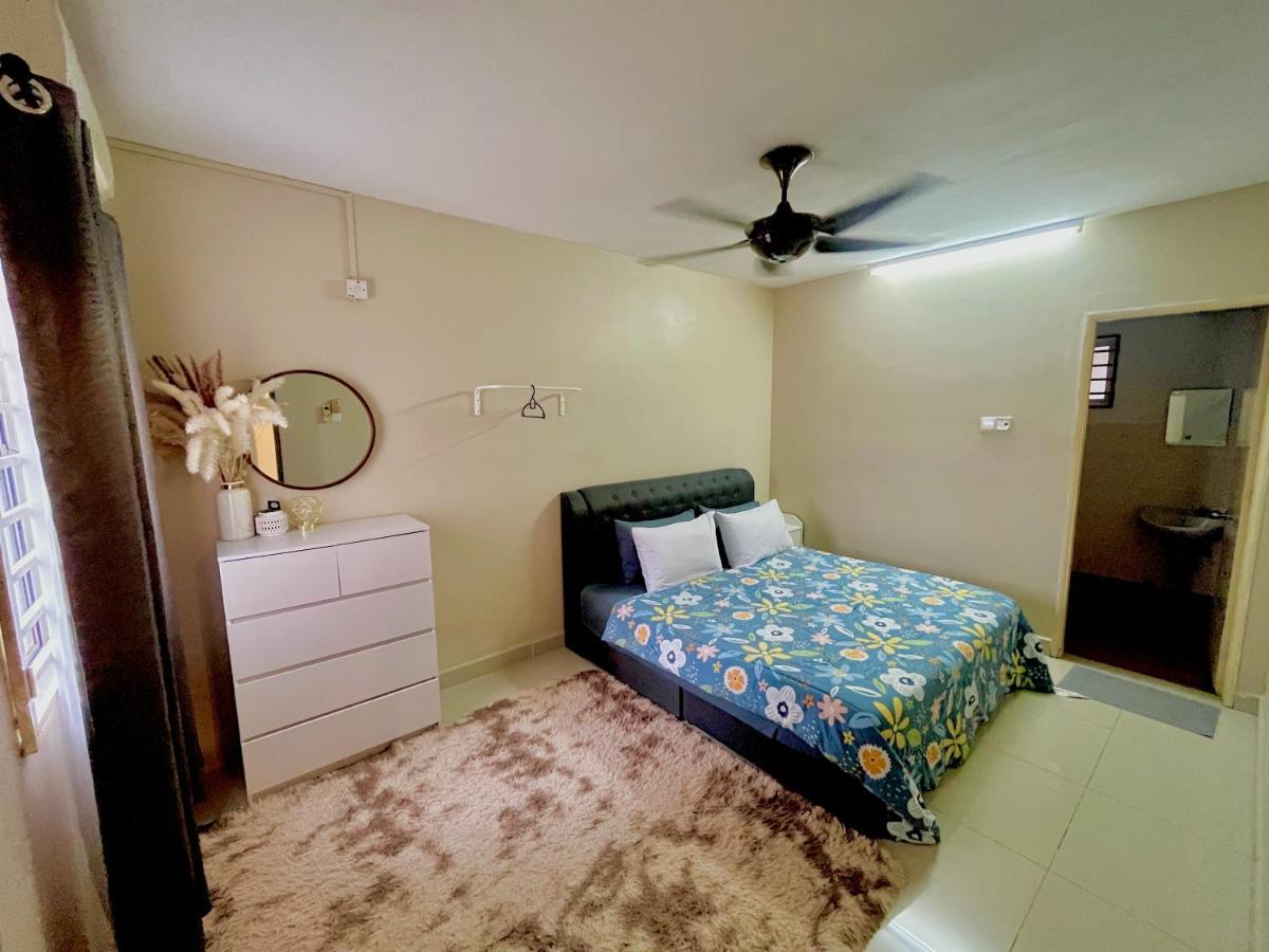 Naura Homestay Selangor Kuala Lumpur Cuevas de Batu Exterior foto